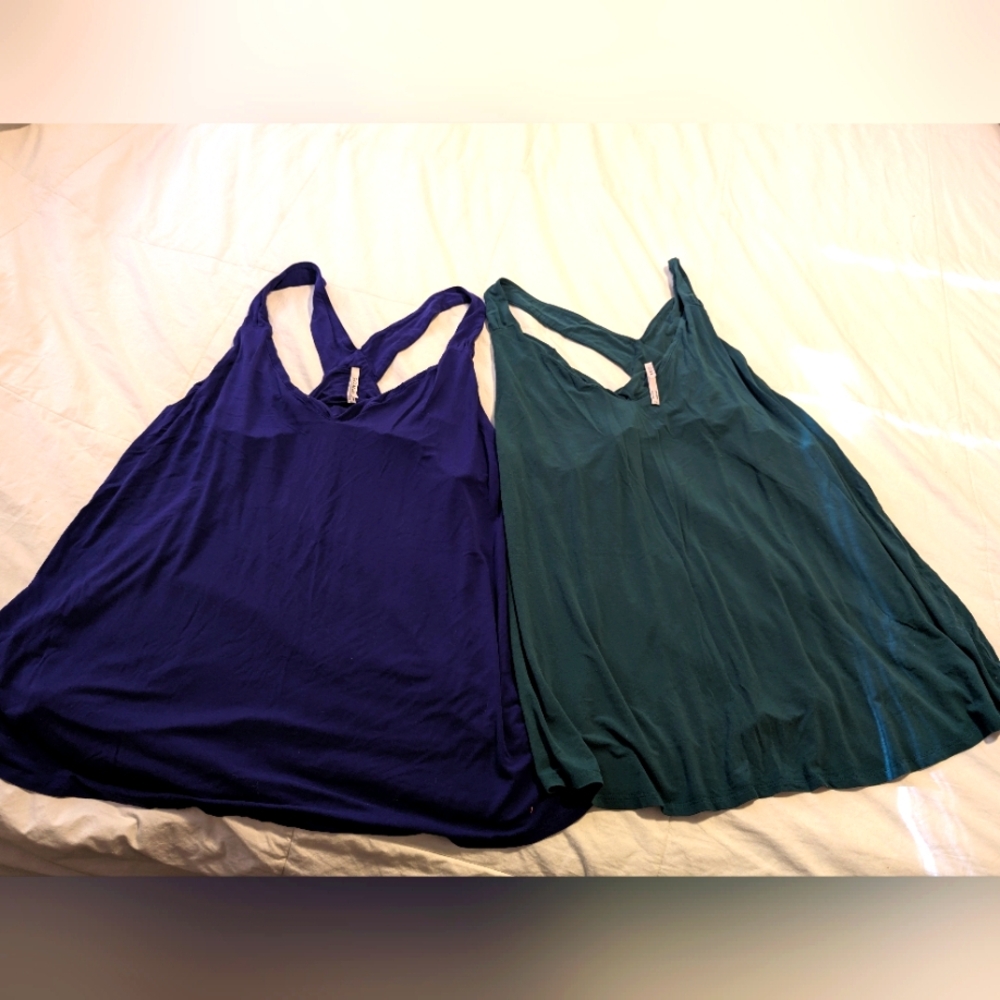 Pair of Soma Cool Nights Tops XXL